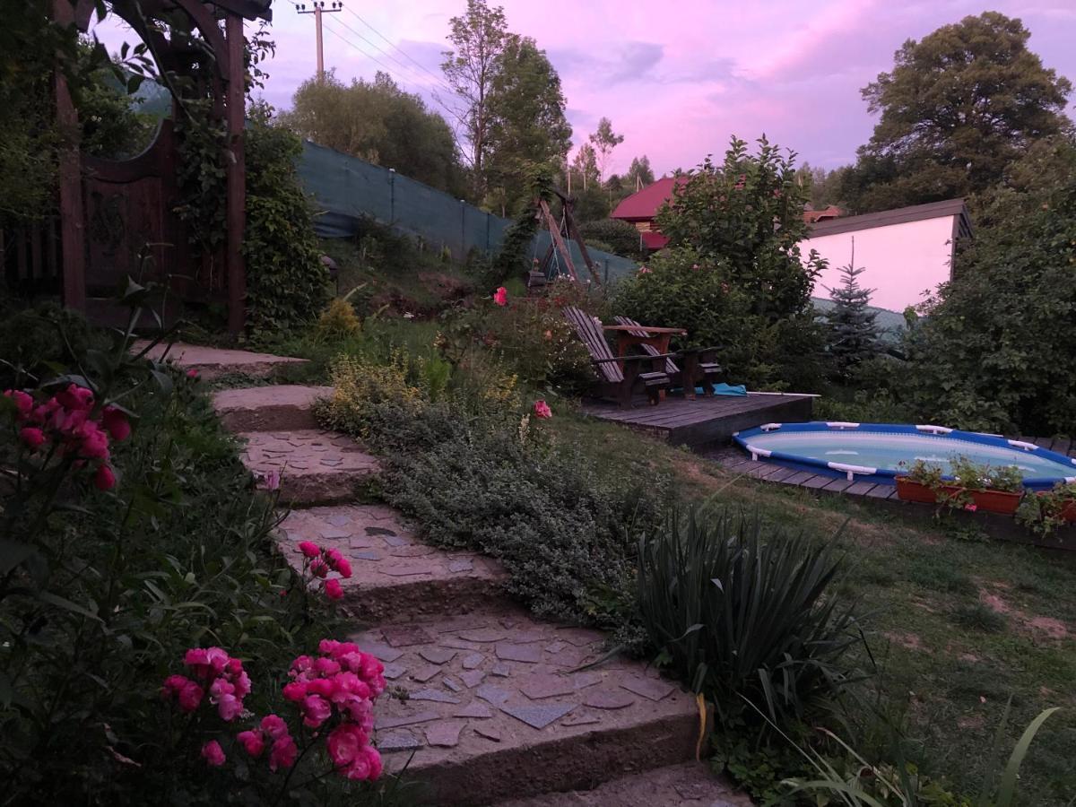 Казковий Дім Та Garden Два Будиночки В Горах З Чаном-Джакузі Slavske Exterior foto